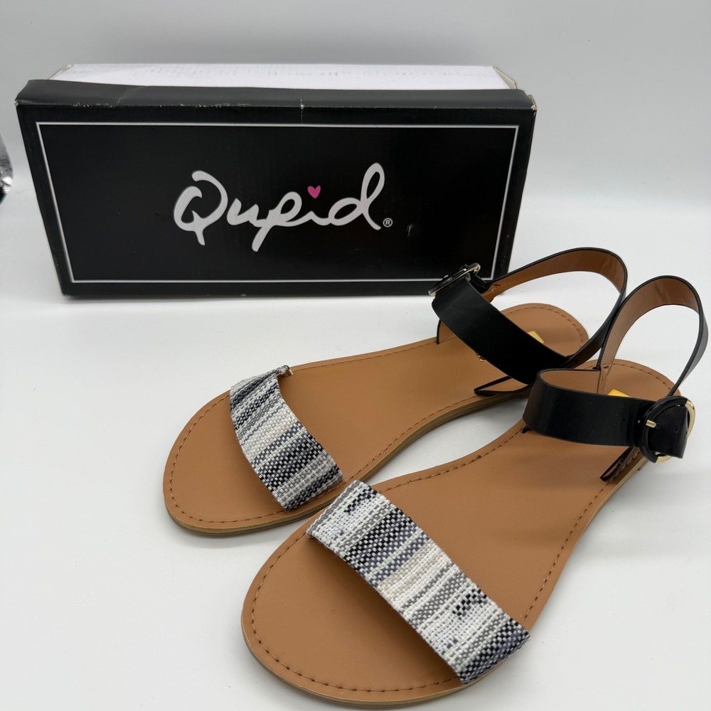 Qupid Athena-1541A Womens Sandals Black White Pattern Fabric Size 8 New